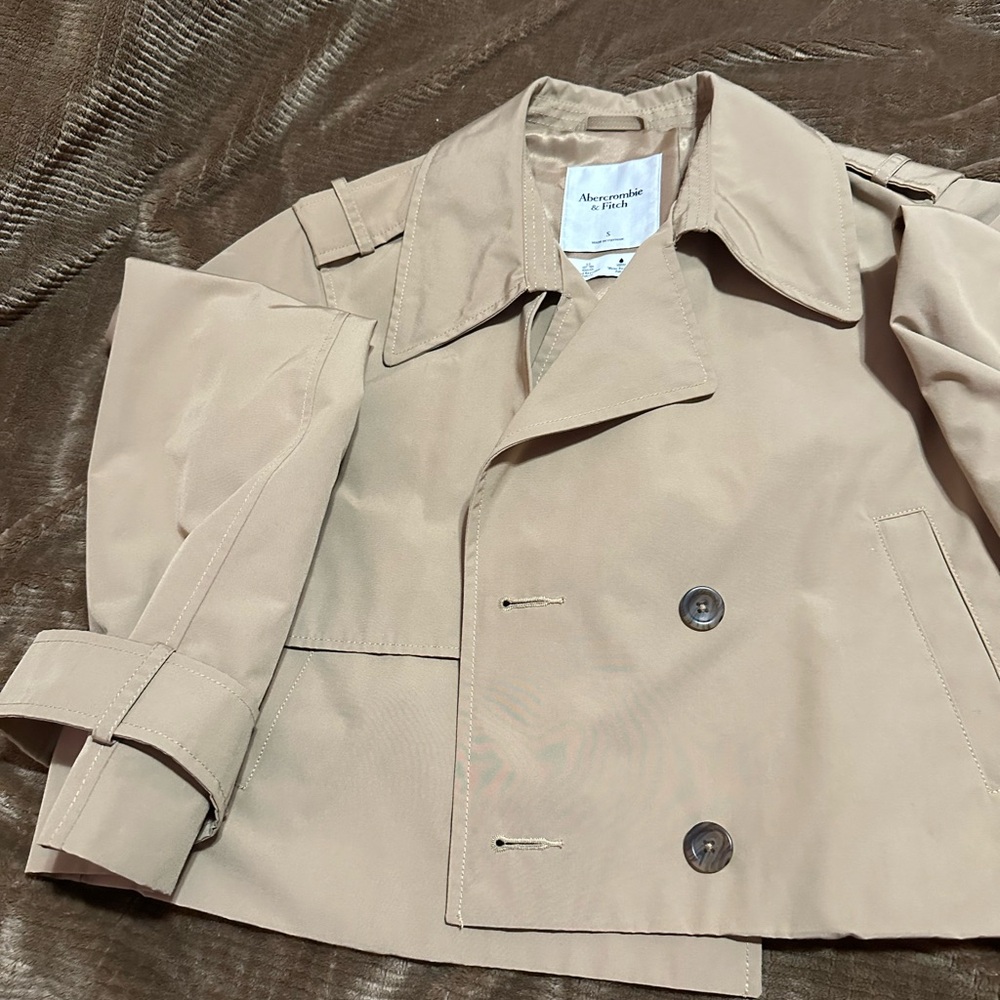 Abercrombie & Fitch Beige Women's Trench Coat - Picture 7 of 10